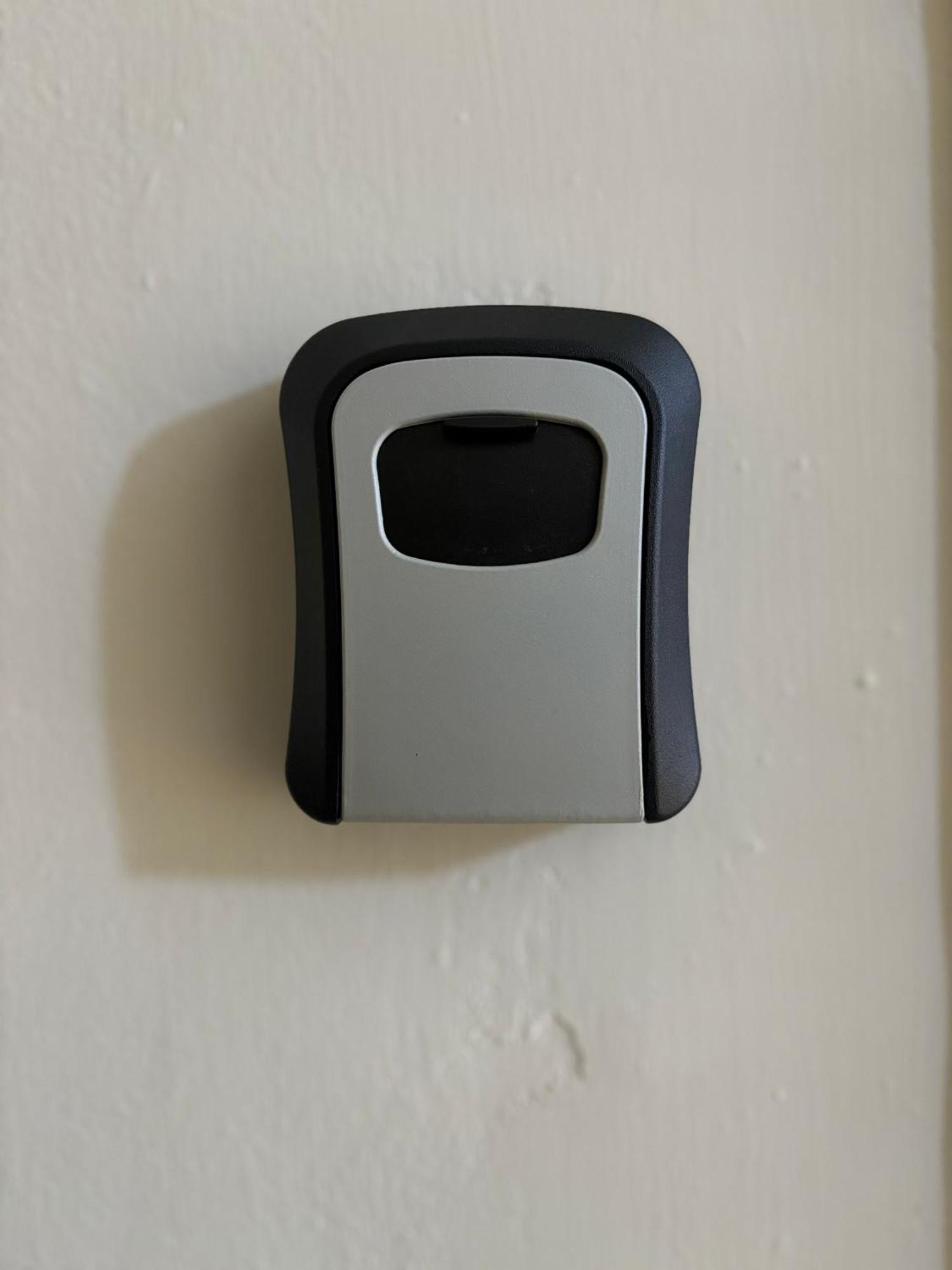 Your Home, In The Center Of Apartment *